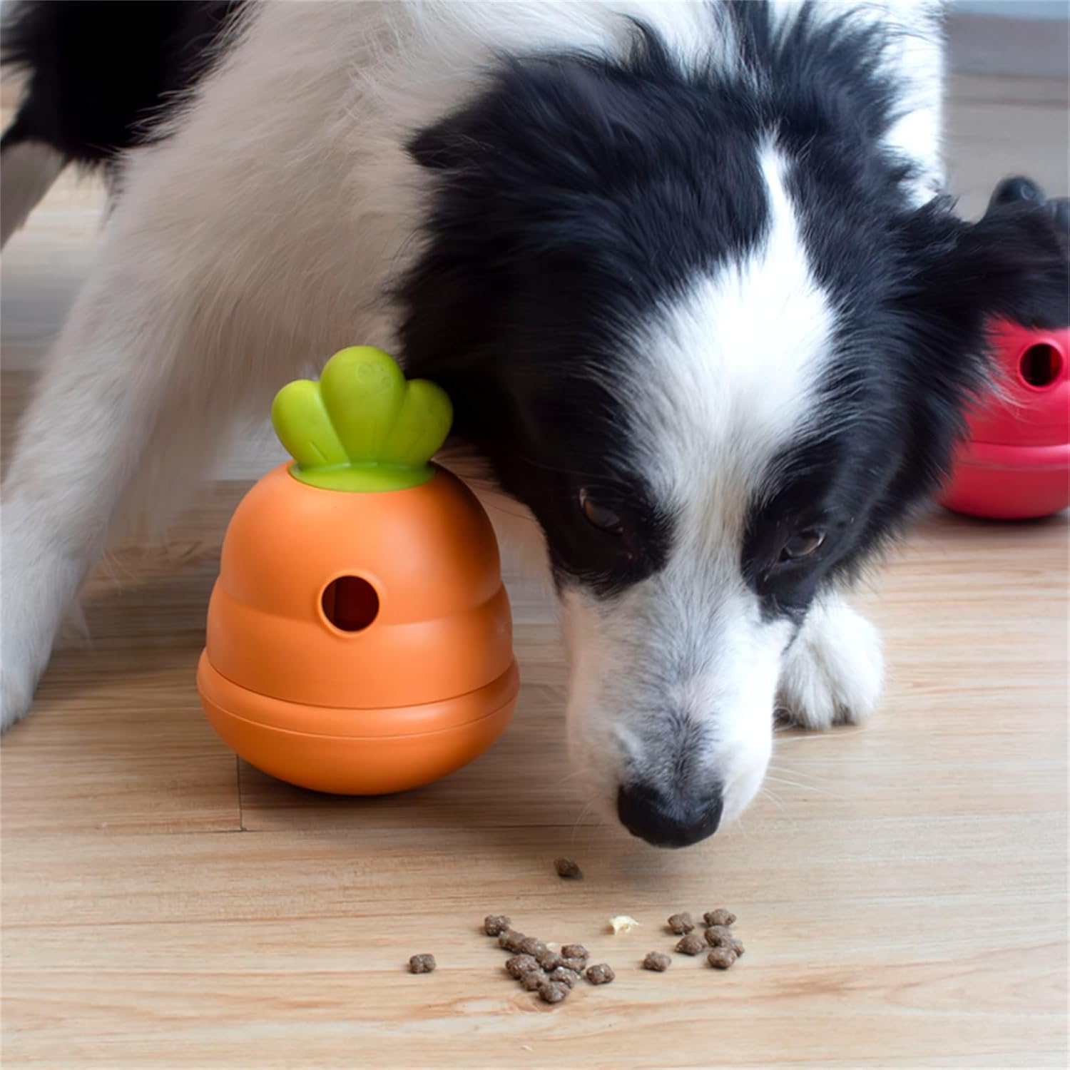 Natural Rubber Chew Toy Fillable Food Puzzle Ball for Small and Medium-Sized Dogs